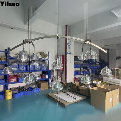 فابريکه ي يي هاوا فابريکه ي مستقيم مسي بدن کريستال چراغدان سايه اي با لامپ LED سفيد گرم 3500K براي هتل هاي لوکس و روشنگري خونه